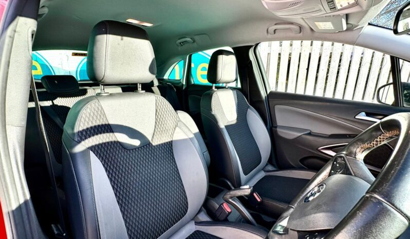 Vauxhall Crossland X 1.2 Elite NAV (s/s), 2019, Manual, 5 Door Hatchback full