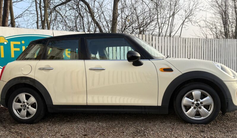 Mini Hatch 1.5 TD Cooper D (Chili) (s/s), 2015, Automatic, 5 Door Hatchback full