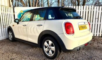 Mini Hatch 1.5 TD Cooper D (Chili) (s/s), 2015, Automatic, 5 Door Hatchback full
