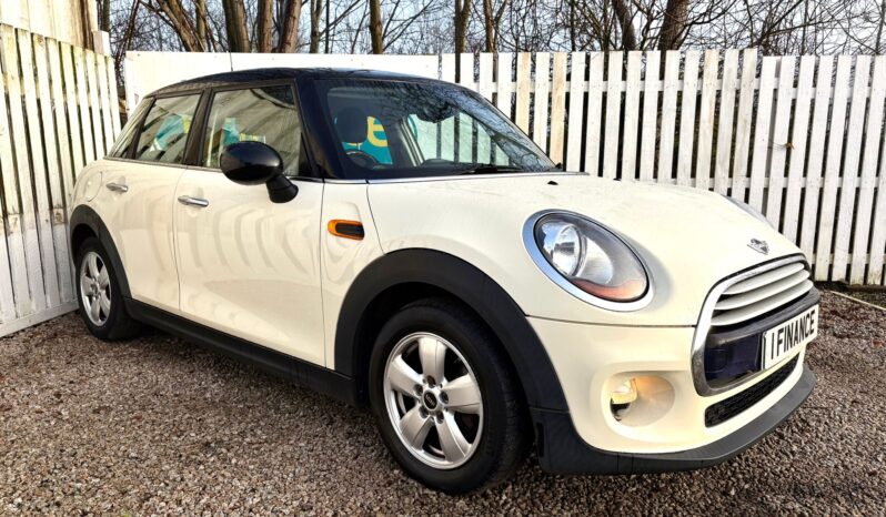 Mini Hatch 1.5 TD Cooper D (Chili) (s/s), 2015, Automatic, 5 Door Hatchback full