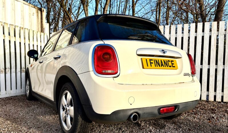 Mini Hatch 1.5 TD Cooper D (Chili) (s/s), 2015, Automatic, 5 Door Hatchback full