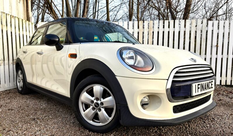 Mini Hatch 1.5 TD Cooper D (Chili) (s/s), 2015, Automatic, 5 Door Hatchback full