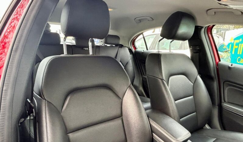 Mercedes-Benz A180 1.6 SE (s/s), 2018, Manual, 5 Door Hatchback full