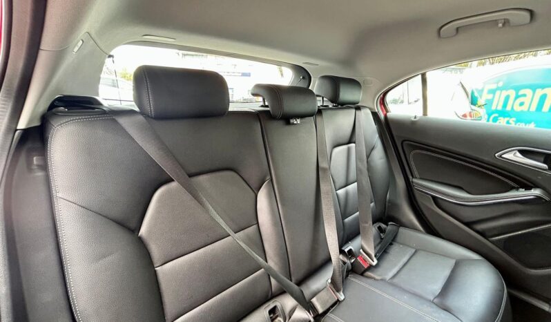 Mercedes-Benz A180 1.6 SE (s/s), 2018, Manual, 5 Door Hatchback full