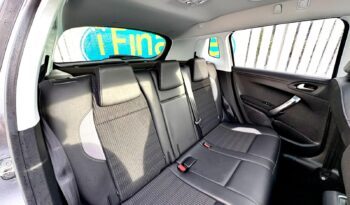 Peugeot 2008 SUV 1.2 PureTech Allure Premium (s/s), 2018, Manual, 5 Door Hatchback full