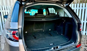 Land Rover Discovery Sport 2.0 TD4 SE Tech AWD (s/s) 7 Seater, 2017, Manual, 5 Door Estate full