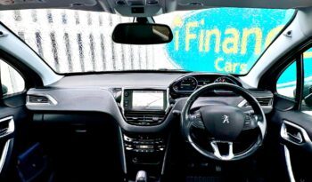 Peugeot 2008 SUV 1.2 PureTech Allure Premium (s/s), 2018, Manual, 5 Door Hatchback full