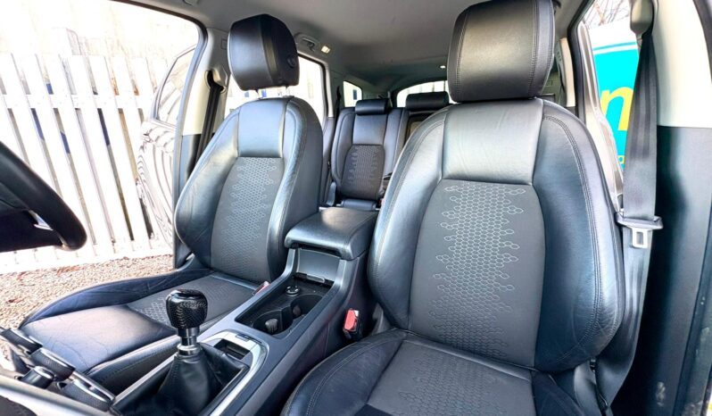 Land Rover Discovery Sport 2.0 TD4 SE Tech AWD (s/s) 7 Seater, 2017, Manual, 5 Door Estate full