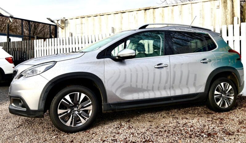 Peugeot 2008 SUV 1.2 PureTech Allure Premium (s/s), 2018, Manual, 5 Door Hatchback full