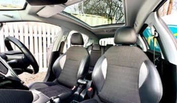 Peugeot 2008 SUV 1.2 PureTech Allure Premium (s/s), 2018, Manual, 5 Door Hatchback full