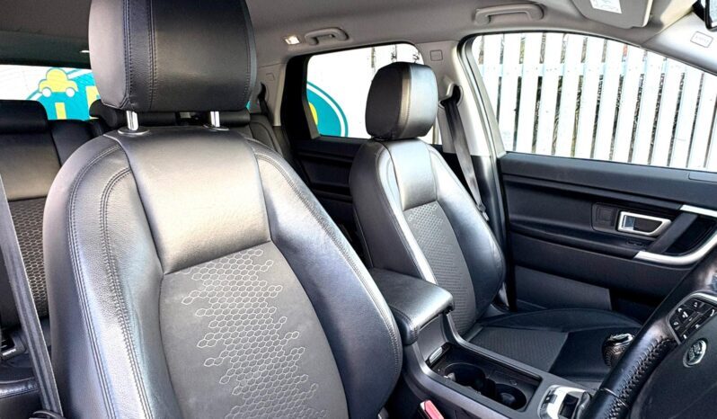 Land Rover Discovery Sport 2.0 TD4 SE Tech AWD (s/s) 7 Seater, 2017, Manual, 5 Door Estate full