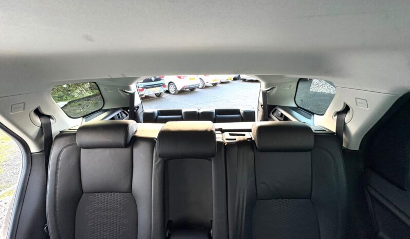 Land Rover Discovery Sport 2.0 TD4 SE Tech AWD (s/s) 7 Seater, 2017, Manual, 5 Door Estate full