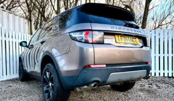 Land Rover Discovery Sport 2.0 TD4 SE Tech AWD (s/s) 7 Seater, 2017, Manual, 5 Door Estate full