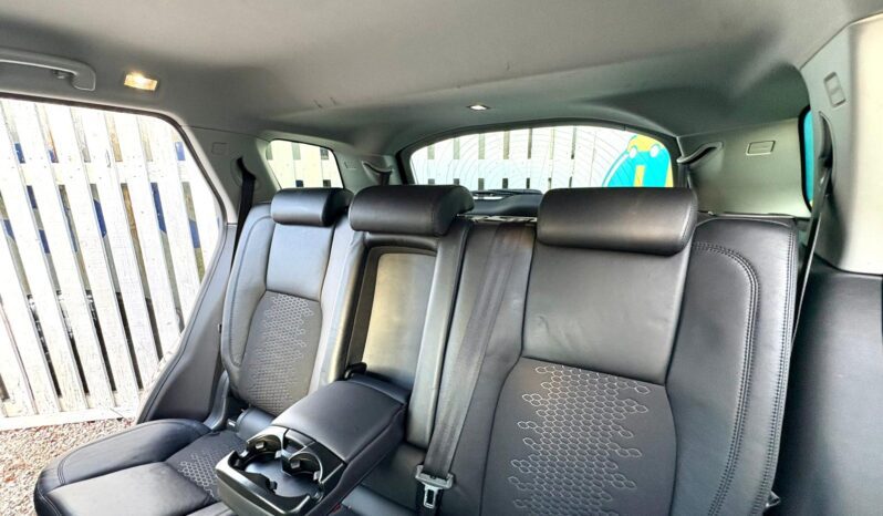 Land Rover Discovery Sport 2.0 TD4 SE Tech AWD (s/s) 7 Seater, 2017, Manual, 5 Door Estate full