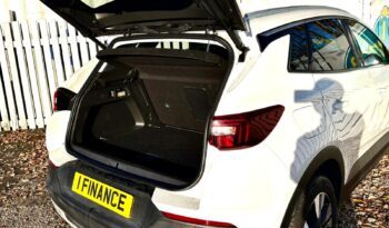 Vauxhall Grandland X 1.2 Sport Nav (s/s), 2018, Manual, 5 Door Hatchback full