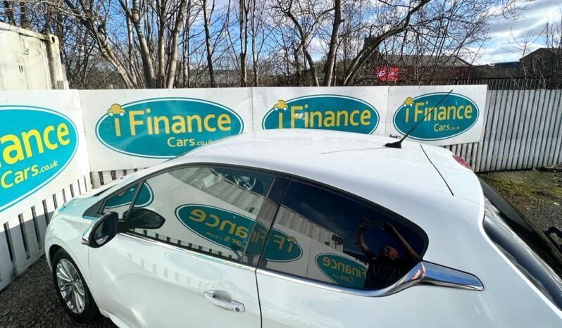 Peugeot 208 1.2 PureTech Allure, 2017, Manual, 5 Door Hatchback full