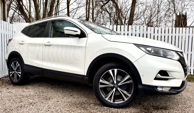 Nissan Qashqai 1.3 DIG-T N-Connecta, 2019, Manual, 5 Door Hatchback full