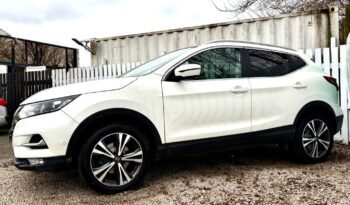 Nissan Qashqai 1.3 DIG-T N-Connecta, 2019, Manual, 5 Door Hatchback full
