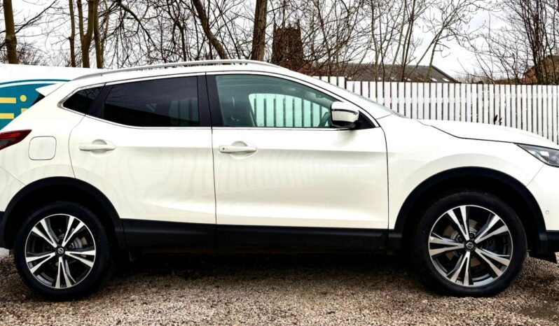 Nissan Qashqai 1.3 DIG-T N-Connecta, 2019, Manual, 5 Door Hatchback full