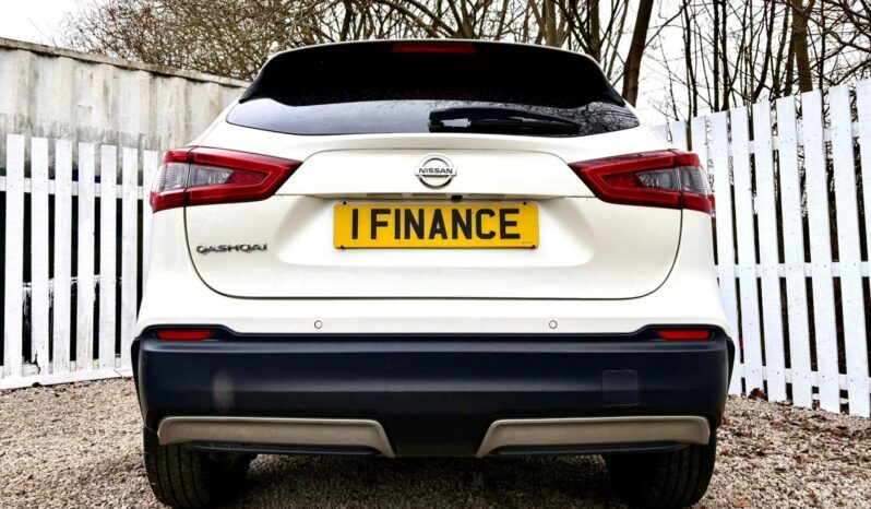 Nissan Qashqai 1.3 DIG-T N-Connecta, 2019, Manual, 5 Door Hatchback full