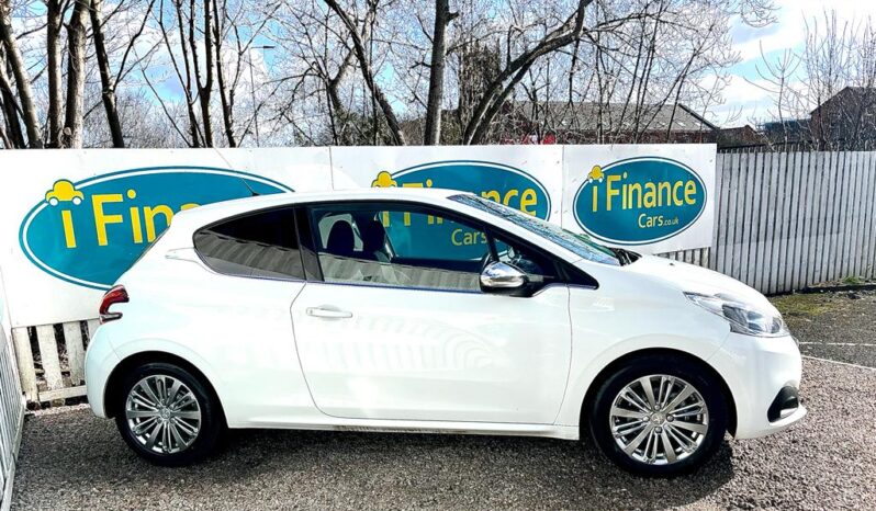 Peugeot 208 1.2 PureTech Allure, 2017, Manual, 5 Door Hatchback full