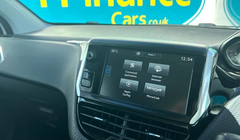 Peugeot 208 1.2 PureTech Allure, 2017, Manual, 5 Door Hatchback full