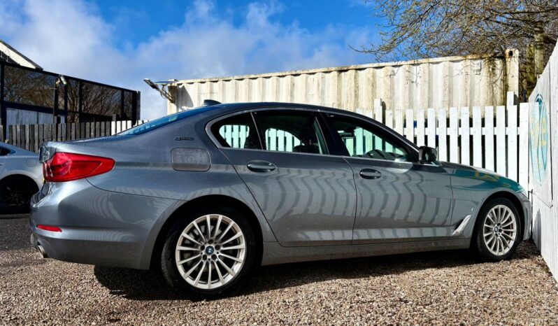 BMW 5 Series 2.0 530e 12kWh iPerformance SE Hybrid Electric, 2018, Automatic, 4 Door Saloon full