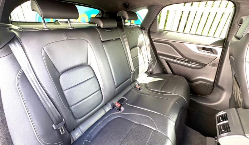 Jaguar F-Pace 2.0 i4D R-Sport AWD, 2019, Automatic, 5 Door Estate full