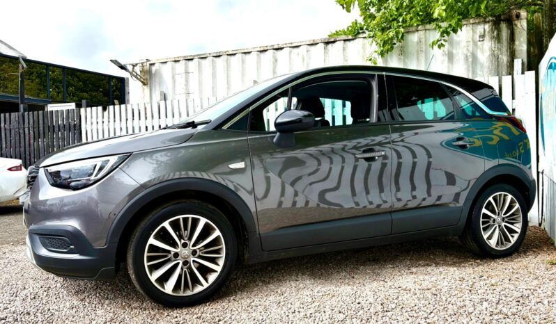 Vauxhall Crossland X 1.2i SRi Nav (s/s), 2020, Manual, 5 Door Hatchback full