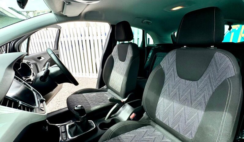 Vauxhall Crossland X 1.2i SRi Nav (s/s), 2020, Manual, 5 Door Hatchback full