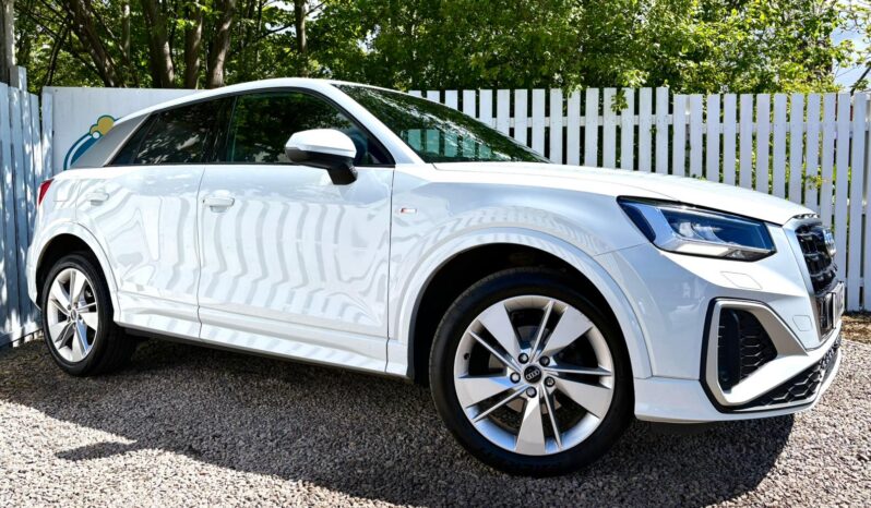 Audi Q2 2.0 TFSI 30 S Line, 2021, Manual, 5 Door Estate full