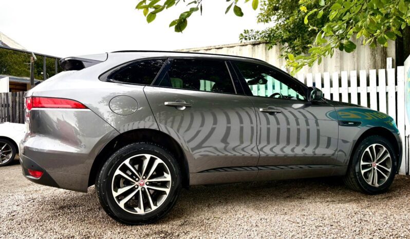 Jaguar F-Pace 2.0 i4D R-Sport AWD (s/s), 2018, Automatic, 5 Door Estate full