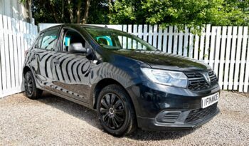 Dacia Sandero 1.0 SCe Essential, 2018, Manual, 5 Door Hatchback full