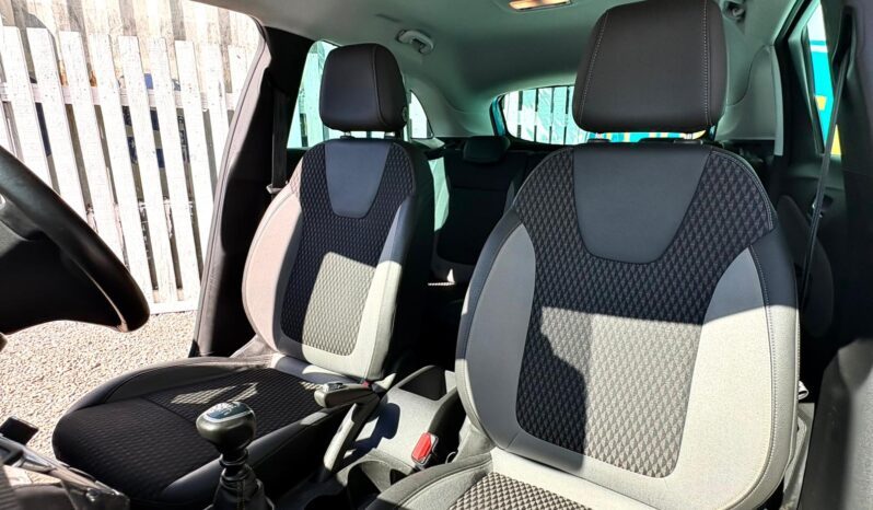 Vauxhall Crossland X 1.2 Elite NAV Turbo (s/s), 2020, Manual, 5 Door Hatchback full
