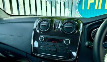 Dacia Sandero 1.0 SCe Essential, 2018, Manual, 5 Door Hatchback full