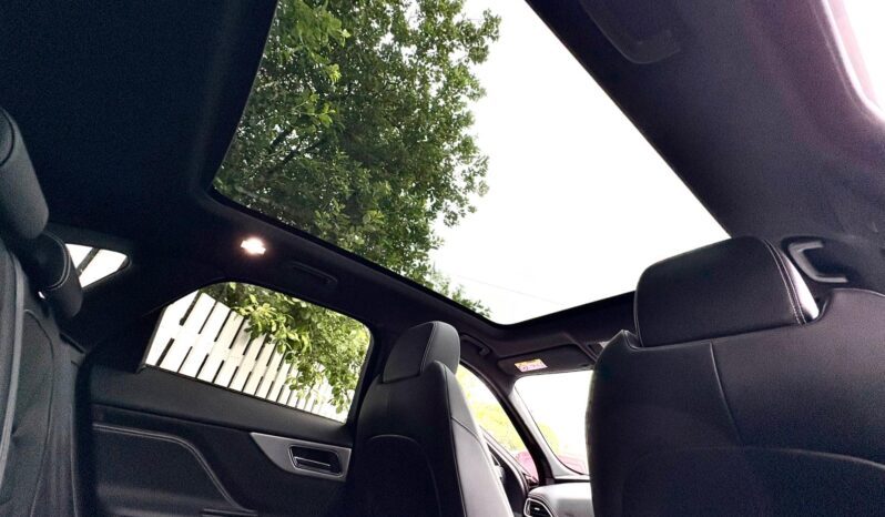 Jaguar F-Pace 2.0 i4D R-Sport AWD (s/s), 2018, Automatic, 5 Door Estate full