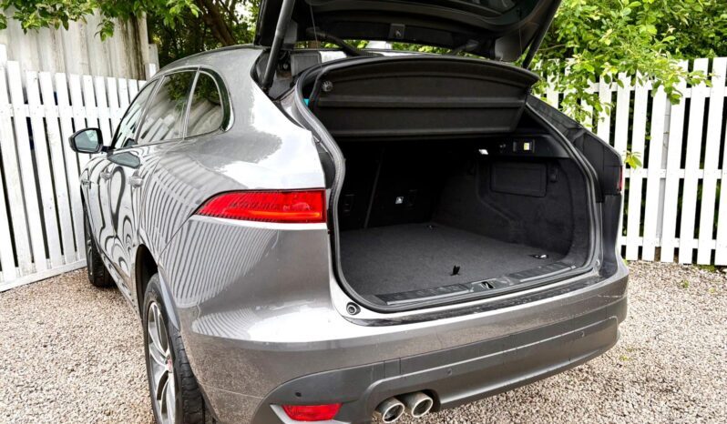 Jaguar F-Pace 2.0 i4D R-Sport AWD (s/s), 2018, Automatic, 5 Door Estate full