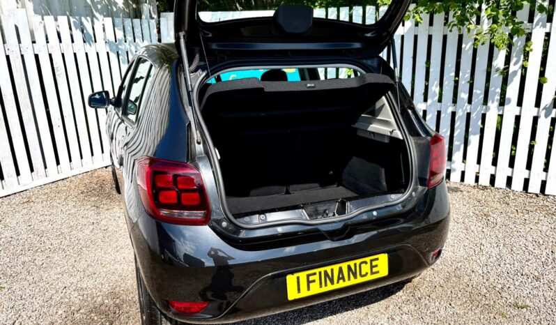 Dacia Sandero 1.0 SCe Essential, 2018, Manual, 5 Door Hatchback full