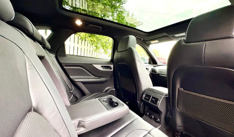 Jaguar F-Pace 2.0 i4D R-Sport AWD (s/s), 2018, Automatic, 5 Door Estate full