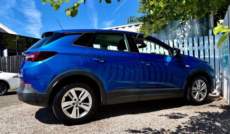 Vauxhall Grandland X 1.5 TD SE ecoTEC BlueInjection (s/s), 2019, Manual, 5 Door Hatchback full