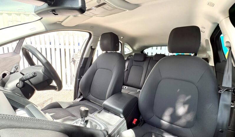 Jaguar E-Pace 2.0 i4D D150, 2019, Manual, 5 Door Estate full
