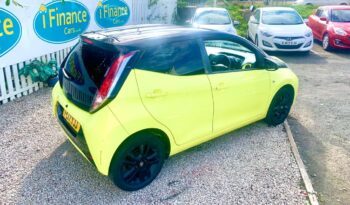 Toyota Aygo 1.0 VVT-i x-cite 3 (Bi-tone Yellow), 2017, Manual, 5 Door Hatchback full