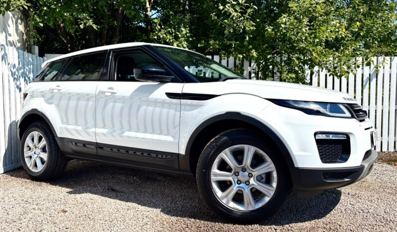 Land Rover Range Rover Evoque 2.0 eD4 SE Tech (s/s), 2017, Manual, 5 Door Estate full