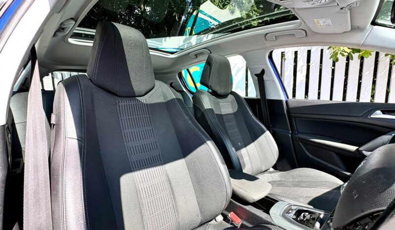 Peugeot 308 1.2 PureTech 130 Allure (s/s), 2018, Manual, 5 Door Hatchback full