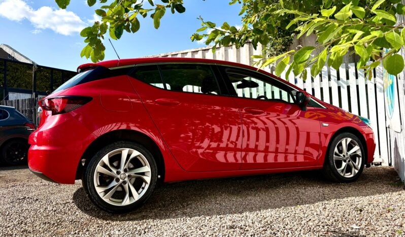Vauxhall Astra 1.4i SRi, 2018, Manual, 5 Door Hatchback full