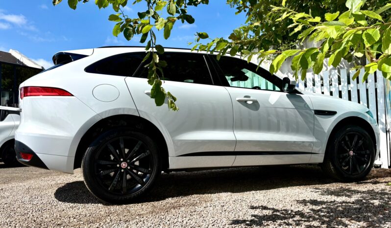 Jaguar F-Pace 2.0 i4D Chequered Flag AWD (s/s), 2019, Automatic, 5 Door Estate full