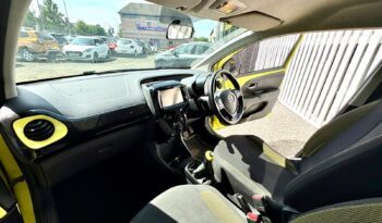 Toyota Aygo 1.0 VVT-i x-cite 3 (Bi-tone Yellow), 2017, Manual, 5 Door Hatchback full