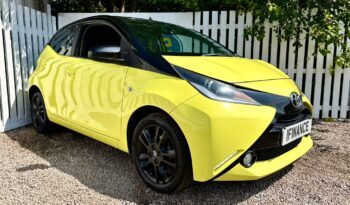 Toyota Aygo 1.0 VVT-i x-cite 3 (Bi-tone Yellow), 2017, Manual, 5 Door Hatchback full