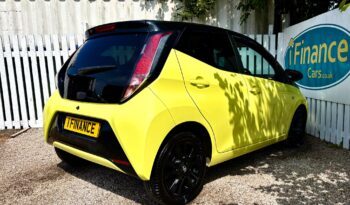 Toyota Aygo 1.0 VVT-i x-cite 3 (Bi-tone Yellow), 2017, Manual, 5 Door Hatchback full