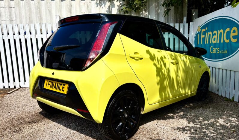 Toyota Aygo 1.0 VVT-i x-cite 3 (Bi-tone Yellow), 2017, Manual, 5 Door Hatchback full